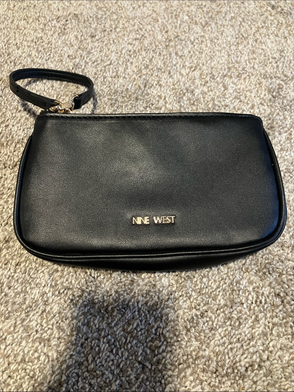 NWOT NINE WEST SMALL MINI ATTACHABLE PURSE CLUTCH WRISTLET BAG